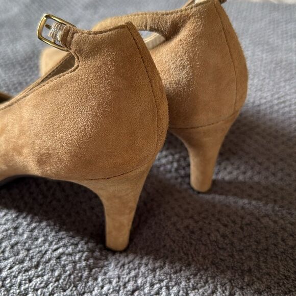 Adrienne Vittadini Camel Suede Pointed Toe Ankle Strap Heels Size 7 High Heel - Picture 7 of 15